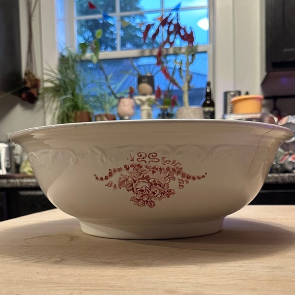 VINTAGE | Victorian-era Louis J.H.W. & Sons Hanley England Semi-Porcelain Basin - Picture 8 of 16